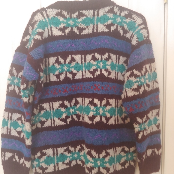 Ecuadorian WOOL Sweater - Picture 3 of 4
